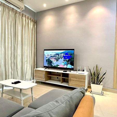 Ijm Condo With Pool #Yoyo Homestay Сандакан Екстер'єр фото